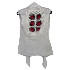 Vintage Concept Floral Rose Crochet Square Fuzzy Sweater Vest White